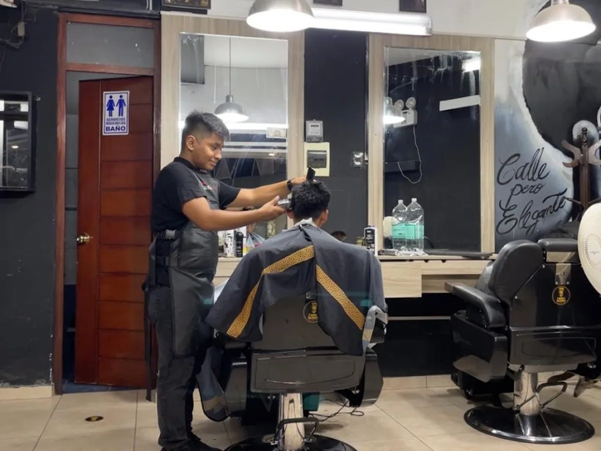 AJ BARBER STUDIO
