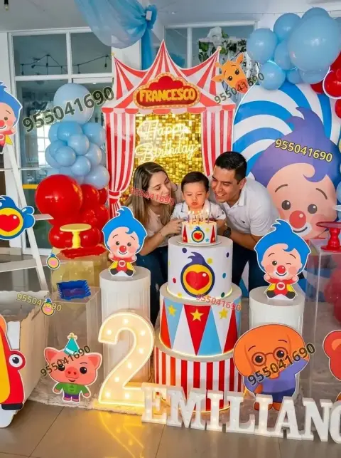 Arco de globos de bienvenida de Plim Plim en Huanchaco