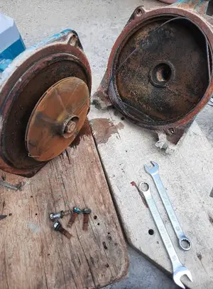 Mantenimiento de bomba de agua